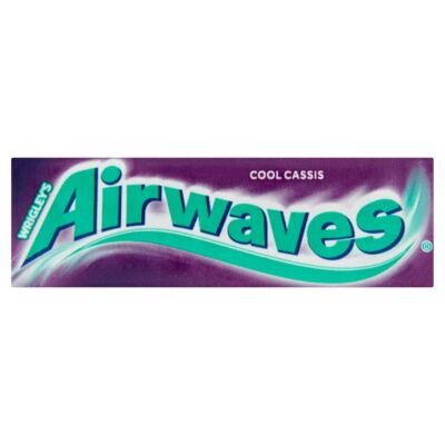 Airwaves Cool Cassis mentol- és feketeribizli-ízű cukormentes rágógumi édesítőszerrel 14 g